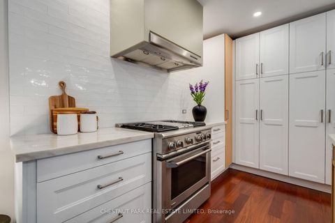Photo 9 at 16 Inglewood Drive, Moore Park, Toronto