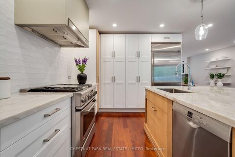 Photo 10 at 16 Inglewood Drive, Moore Park, Toronto