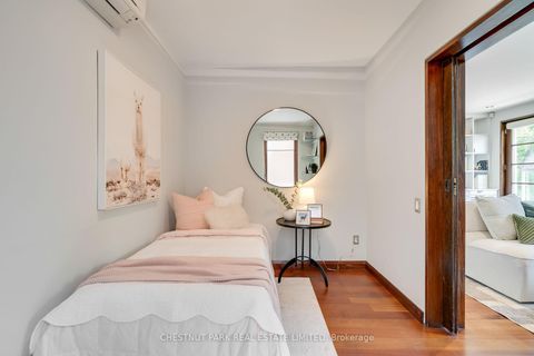 Photo 21 at 16 Inglewood Drive, Moore Park, Toronto