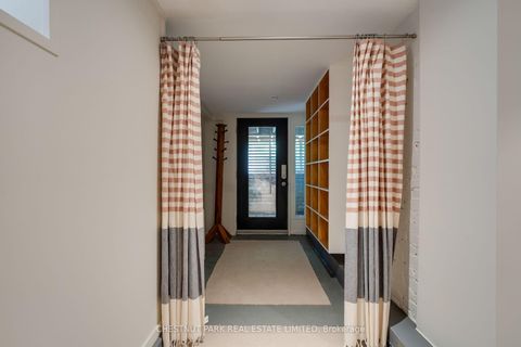 Photo 36 at 16 Inglewood Drive, Moore Park, Toronto