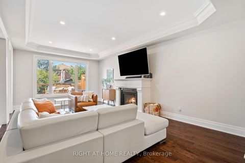 Photo 5 at 20b Leafield Street, L'Amoreaux, Toronto
