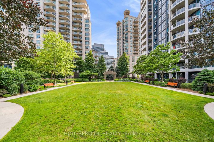 Photo 2 at 220 - 2095 Lake Shore Boulevard W, Mimico, Toronto