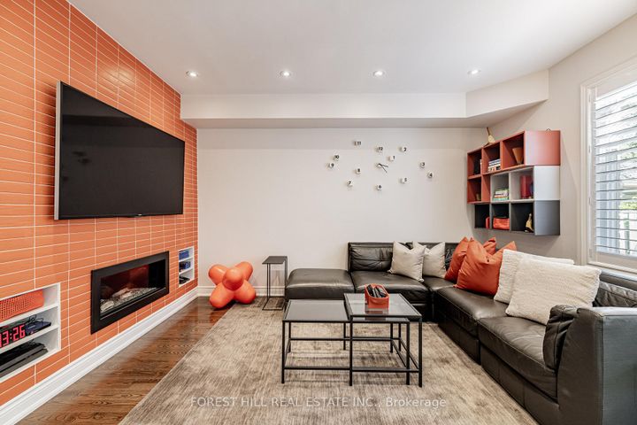 Photo 7 at 7 Granlea Road, Willowdale East, Toronto