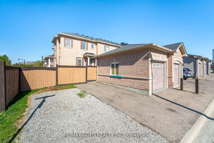 Photo 4 at 2494 Earl Grey Avenue, Duffin Heights, Pickering