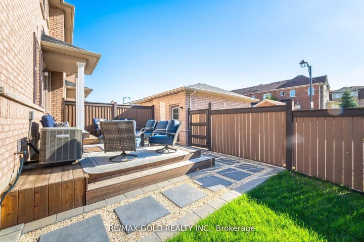 Photo 7 at 2494 Earl Grey Avenue, Duffin Heights, Pickering