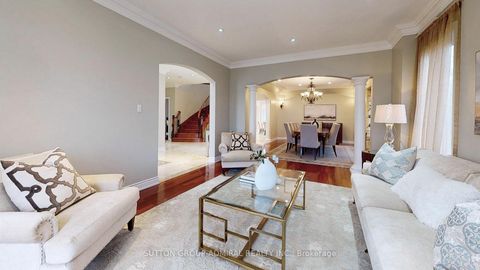 Photo 8 at 230 Flamingo Road, Uplands, Vaughan