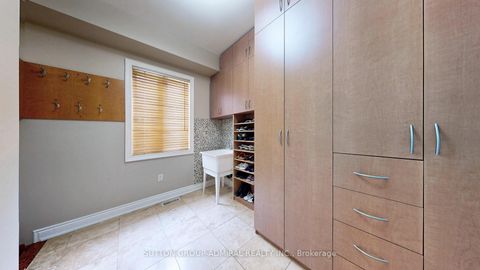 Photo 14 at 230 Flamingo Road, Uplands, Vaughan