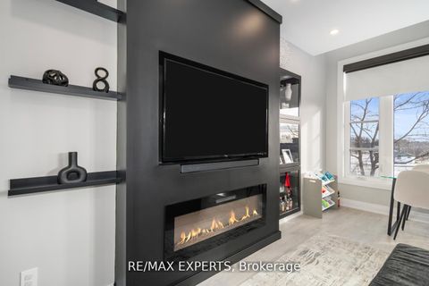 Photo 6 at 40 - 8167 Kipling Avenue, West Woodbridge, Vaughan