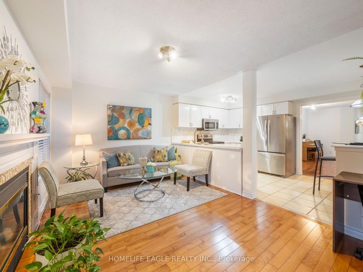 Photo 5 at 14 Corvette Court, Fletcher's Meadow, Brampton