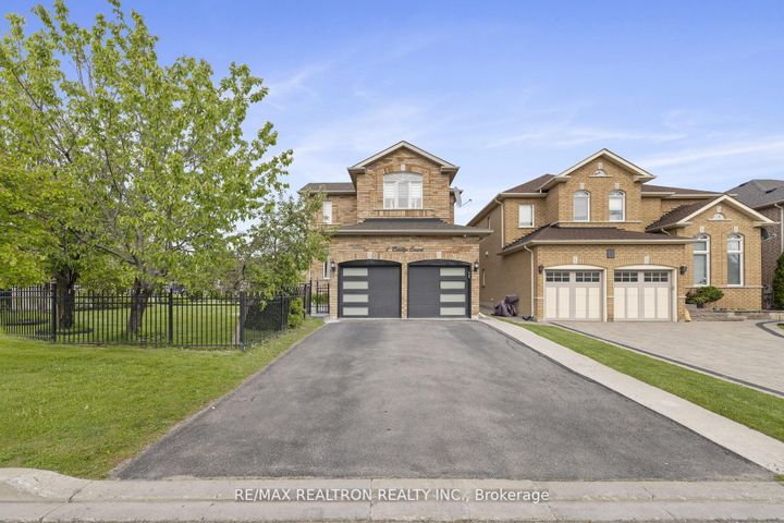 Photo 4 at 1 Emily Court, Oak Ridges Lake Wilcox, Richmond Hill