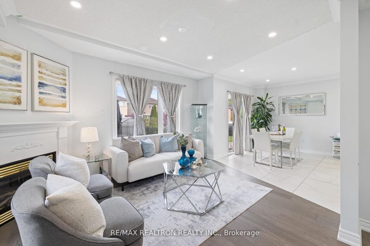 Photo 11 at 1 Emily Court, Oak Ridges Lake Wilcox, Richmond Hill