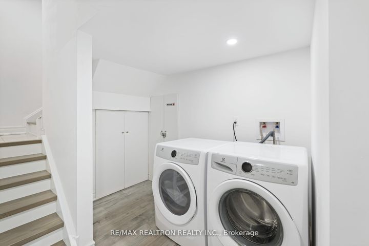 Photo 35 at 1 Emily Court, Oak Ridges Lake Wilcox, Richmond Hill