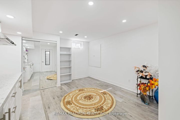 Photo 36 at 1 Emily Court, Oak Ridges Lake Wilcox, Richmond Hill