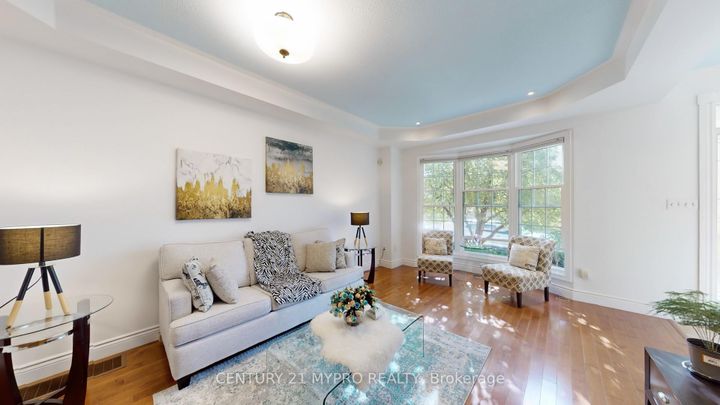 Photo 4 at 2244 Norfolk Drive, RO River Oaks, Oakville