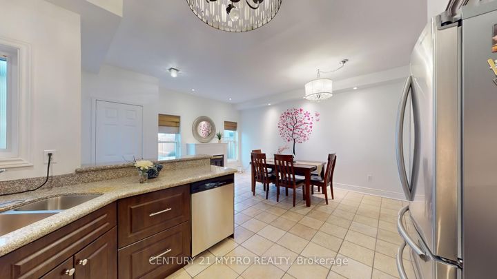 Photo 11 at 2244 Norfolk Drive, RO River Oaks, Oakville