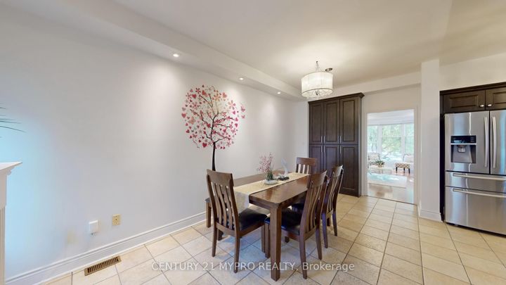 Photo 16 at 2244 Norfolk Drive, RO River Oaks, Oakville
