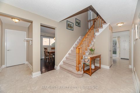 Photo 7 at 354 Darlington Crescent E, London, Newmarket Photo 7 at 354 Darlington Crescent E, London, Newmarket