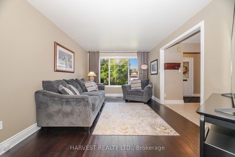 Photo 8 at 354 Darlington Crescent E, London, Newmarket