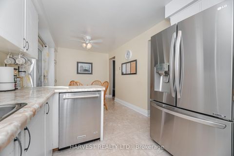 Photo 18 at 354 Darlington Crescent E, London, Newmarket