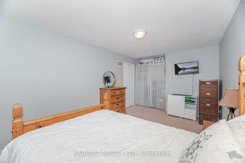 Photo 29 at 354 Darlington Crescent E, London, Newmarket Photo 29 at 354 Darlington Crescent E, London, Newmarket