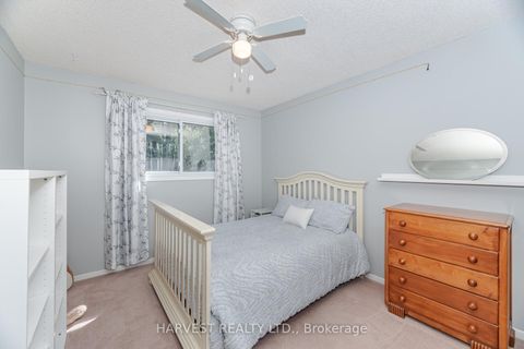 Photo 30 at 354 Darlington Crescent E, London, Newmarket Photo 30 at 354 Darlington Crescent E, London, Newmarket