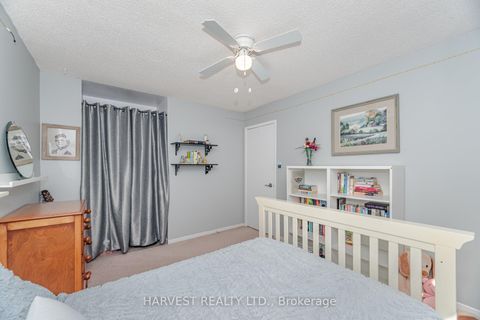 Photo 31 at 354 Darlington Crescent E, London, Newmarket Photo 31 at 354 Darlington Crescent E, London, Newmarket