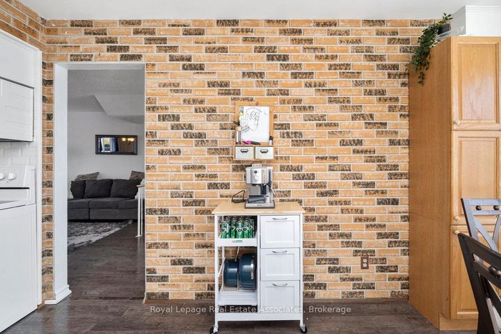 Photo 7 at 44 Village Court, Bram East, Brampton