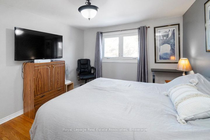 Photo 8 at 44 Village Court, Bram East, Brampton