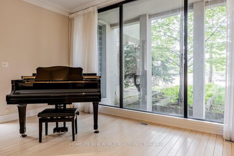 Photo 8 at 5 Abrams Place, Windfields, Toronto