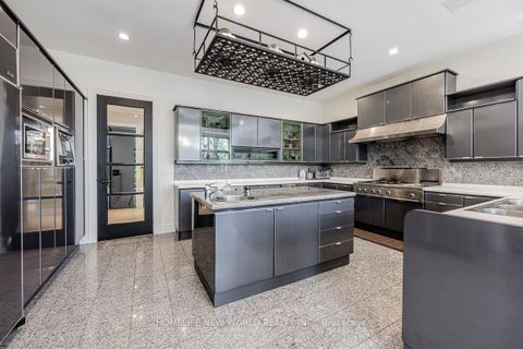 Photo 13 at 5 Abrams Place, Windfields, Toronto