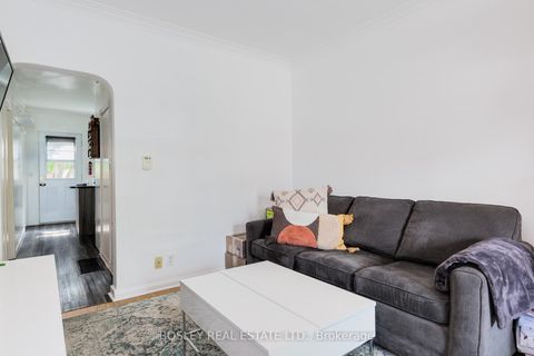 Photo 3 at 203 Virginia Avenue, Lumsden, Toronto