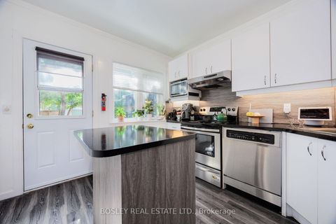 Photo 4 at 203 Virginia Avenue, Lumsden, Toronto