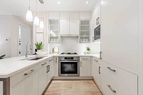 Photo 9 at 207 - 55 Scollard Street, Annex, Toronto