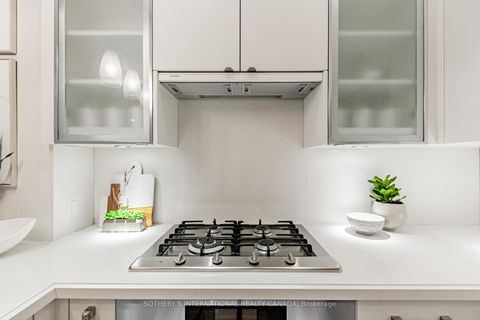 Photo 10 at 207 - 55 Scollard Street, Annex, Toronto