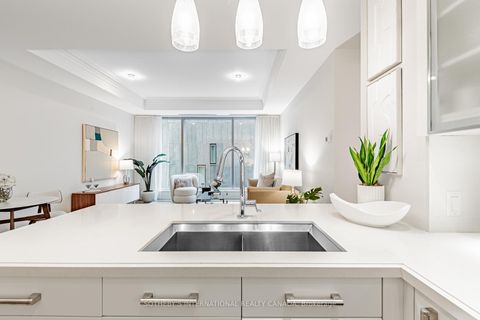 Photo 11 at 207 - 55 Scollard Street, Annex, Toronto
