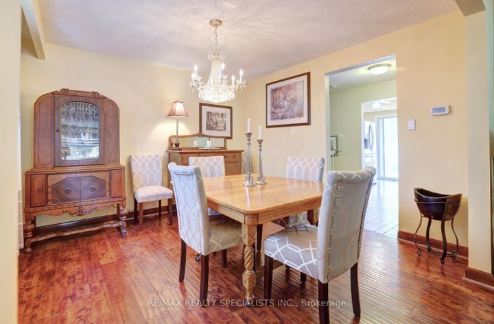 Photo 8 at 2617 Pinkwell Drive, Sheridan, Mississauga