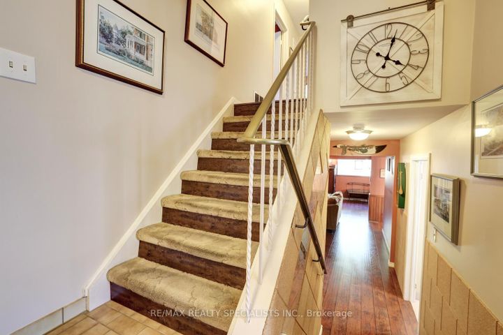Photo 13 at 2617 Pinkwell Drive, Sheridan, Mississauga
