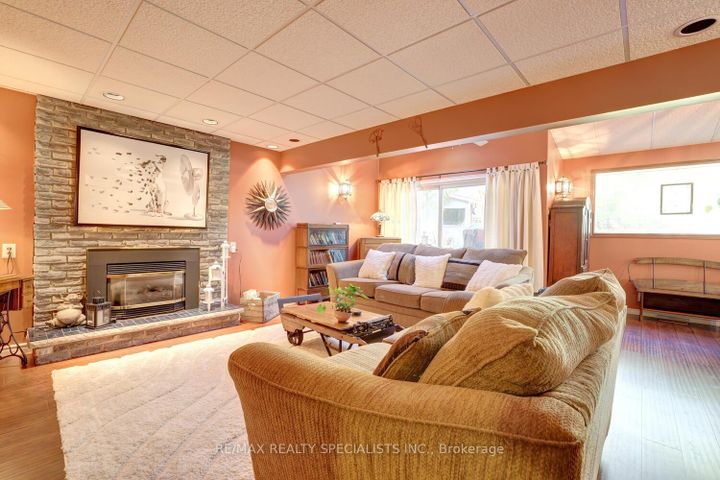 Photo 15 at 2617 Pinkwell Drive, Sheridan, Mississauga