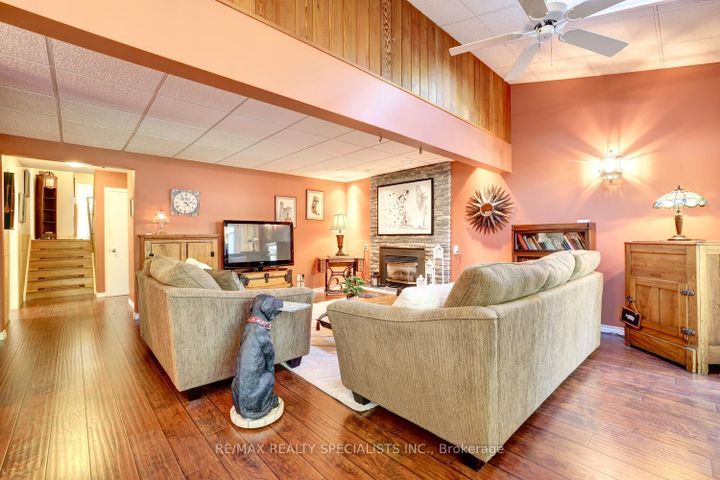 Photo 16 at 2617 Pinkwell Drive, Sheridan, Mississauga