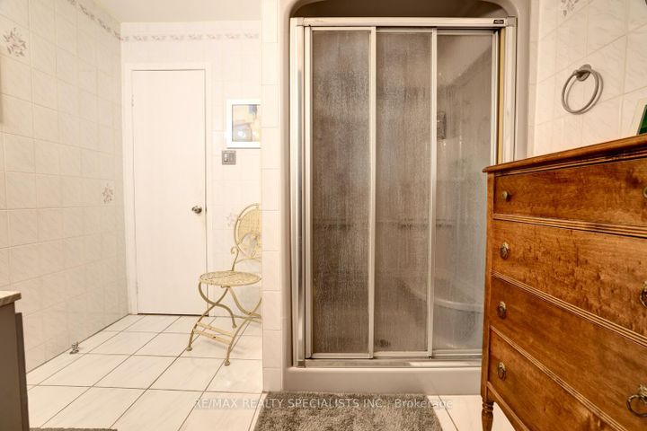 Photo 22 at 2617 Pinkwell Drive, Sheridan, Mississauga