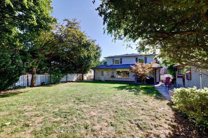 Photo 33 at 2617 Pinkwell Drive, Sheridan, Mississauga