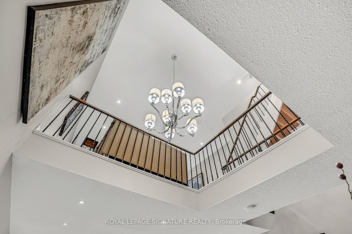 Photo 9 at 22 Dutch Myrtle Way, Don Mills, Toronto