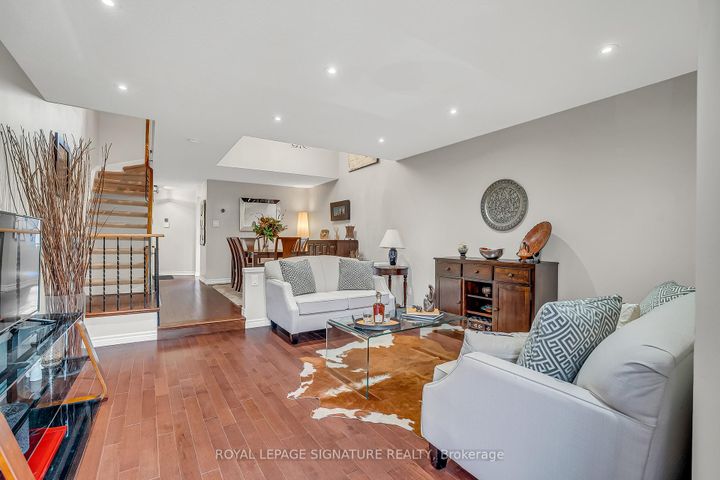 Photo 11 at 22 Dutch Myrtle Way, Don Mills, Toronto