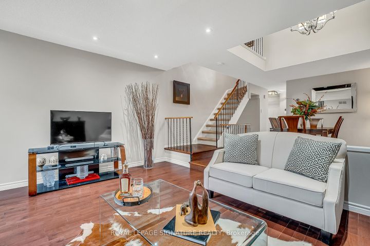 Photo 12 at 22 Dutch Myrtle Way, Don Mills, Toronto