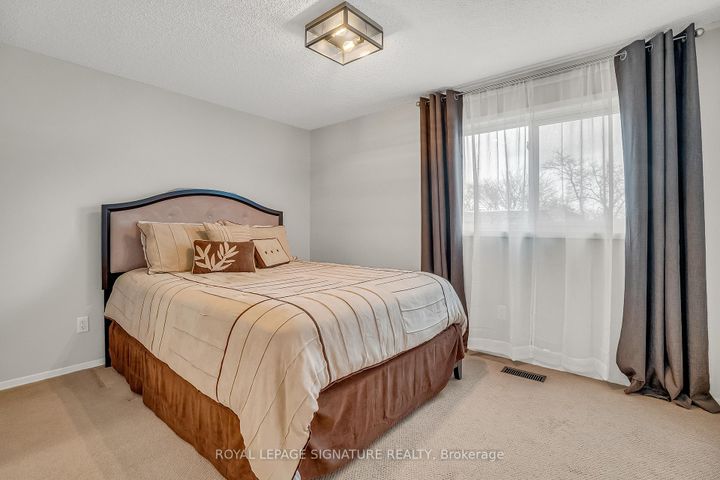 Photo 34 at 22 Dutch Myrtle Way, Don Mills, Toronto
