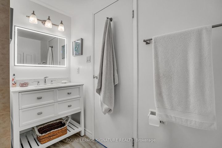 Photo 38 at 22 Dutch Myrtle Way, Don Mills, Toronto