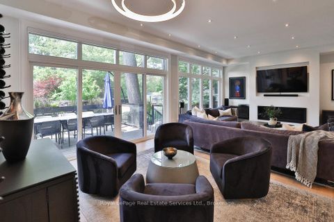 Photo 8 at 182 Charnwood Drive, FD Ford, Oakville