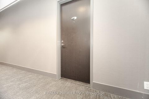 Photo 3 at 717 - 1005 King Street W, Niagara, Toronto