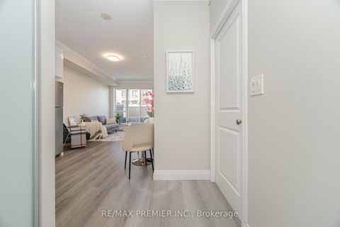Photo 4 at 717 - 1005 King Street W, Niagara, Toronto