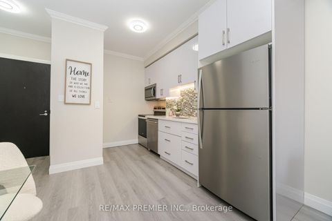 Photo 6 at 717 - 1005 King Street W, Niagara, Toronto